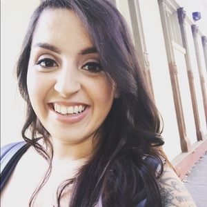 Meet your Posher, Adriana